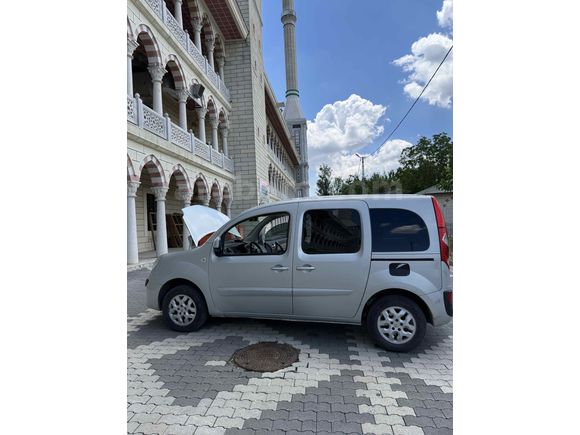 Sahibinden Renault Kangoo Multix 1.5 dCi Extreme 2012 Model 