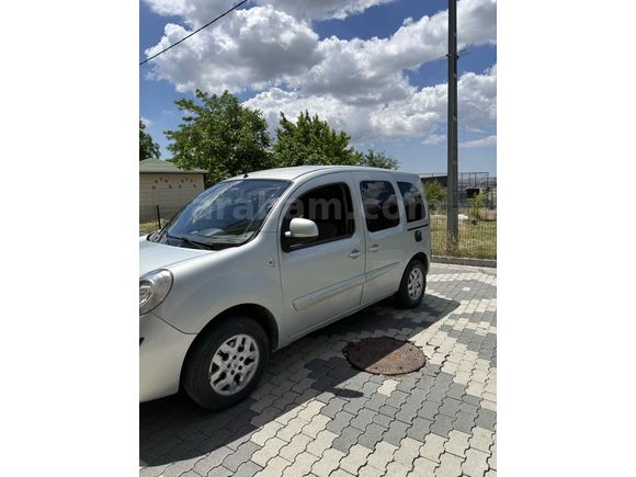 Sahibinden Renault Kangoo Multix 1.5 dCi Extreme 2012 Model 