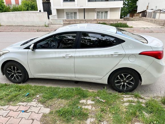Sahibinden Hyundai Elantra 1.6 D-CVVT Mode Plus 2011 Model