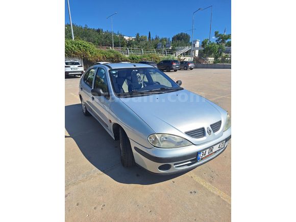 Sahibinden Renault Megane 1.4 Authentique 2001 Model