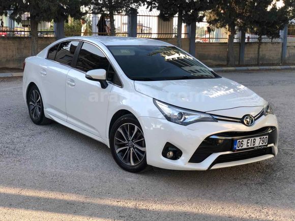 Sahibinden Toyota Avensis 1.6 D-4D Premium Plus 2015 Model 