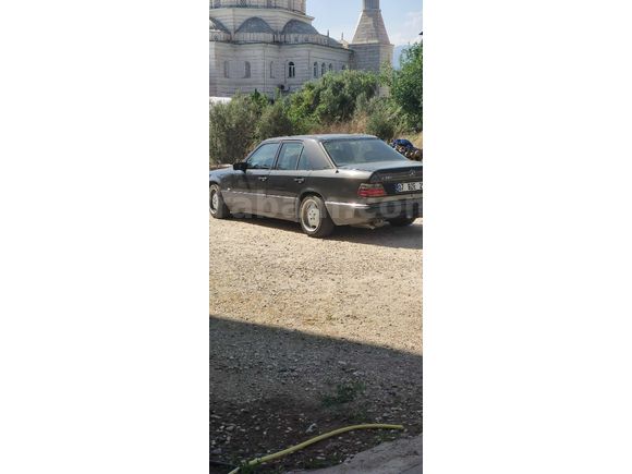 Takaslı Mercedes - Benz E 200 1993 M111  340000 km Siyah