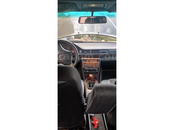 Takaslı Mercedes - Benz E 200 1993 M111  340000 km Siyah