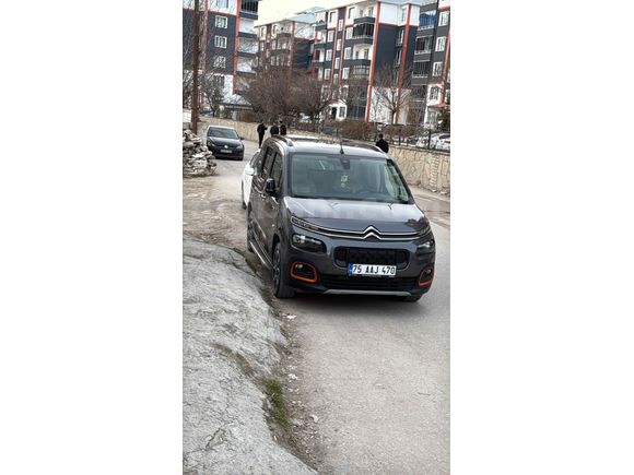 Sahibinden Citroen Berlingo 1.5 BlueHDI Shine Bold 2023 Model 