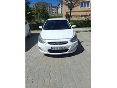 Sahibinden Hyundai Accent Blue 1.4 CVVT Mode Plus 2013 Model 