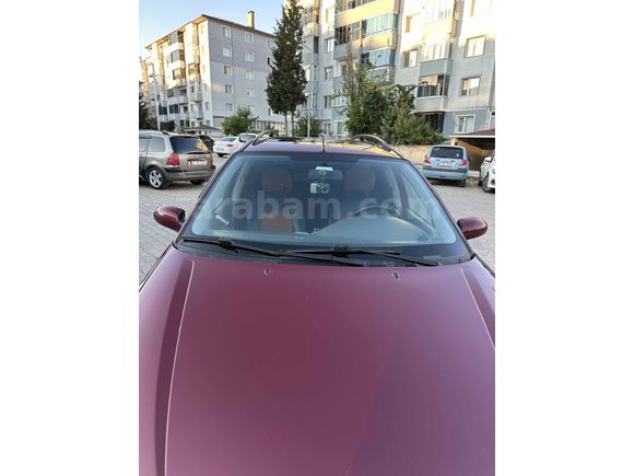 Sahibinden Ford Focus 1.6 Ambiente 2000 Model  3.041 km Kırmızı