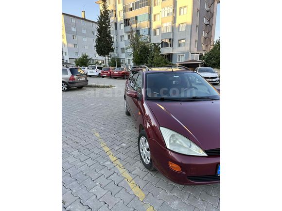 Sahibinden Ford Focus 1.6 Ambiente 2000 Model  3.041 km Kırmızı