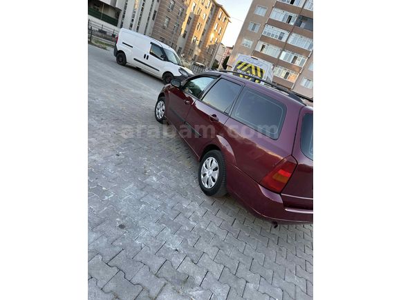 Sahibinden Ford Focus 1.6 Ambiente 2000 Model  3.041 km Kırmızı