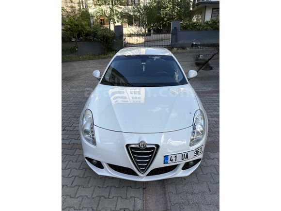 İlk Sahibinden Alfa Romeo Giulietta 1.6 JTD Distinctive 2012 Model 