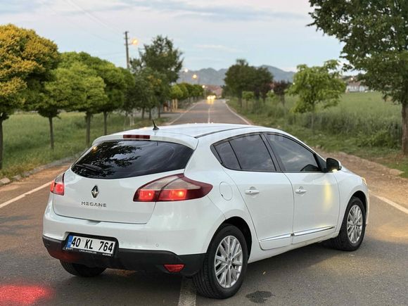  Megane 1.6 Touch Plus 2015 Model  Hatasız