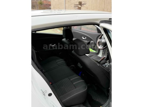  Megane 1.6 Touch Plus 2015 Model  Hatasız