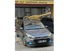 Sahibinden Hyundai i20 1.2 MPI Elite 2015 Model  270.000 km Gri
