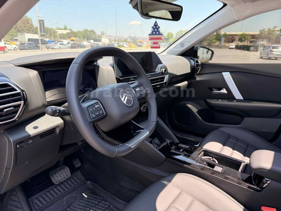 Hatasız boyasız Citroen C4 X 1.2 PureTech Max  CAM TAVAN 2025 
