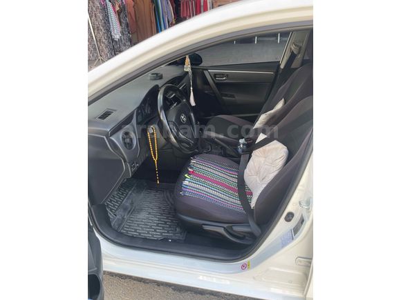  Toyota Corolla 1.6 Life 2018 model  manuel 