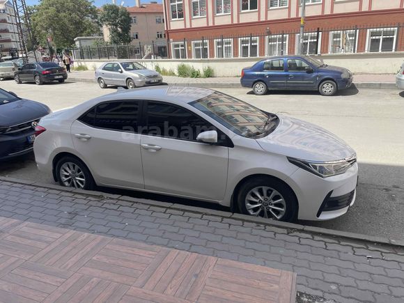  Toyota Corolla 1.6 Life 2018 model  manuel 