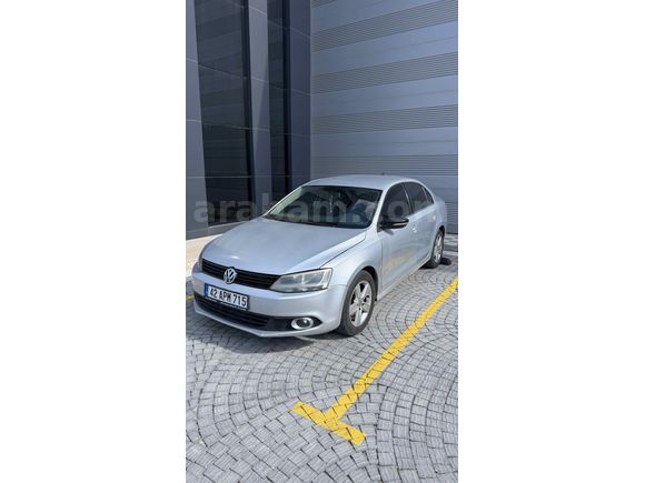 Sahibinden Volkswagen Jetta 1.6 TDi DSG Trendline  2011 Model 