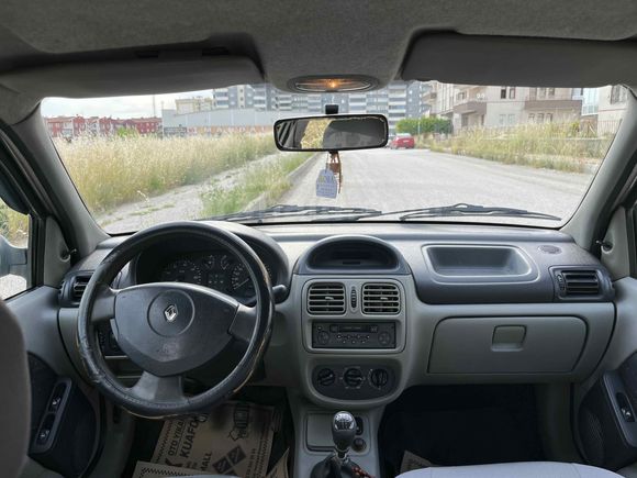 Sahibinden Renault Clio 1.4 Expression 2003 Model 