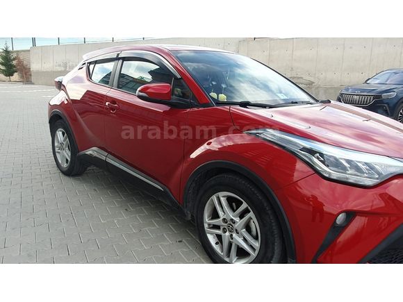 Sahibinden Toyota C-HR 1.8 Hybrid Flame 2022 Model  47000 km Kırmızı