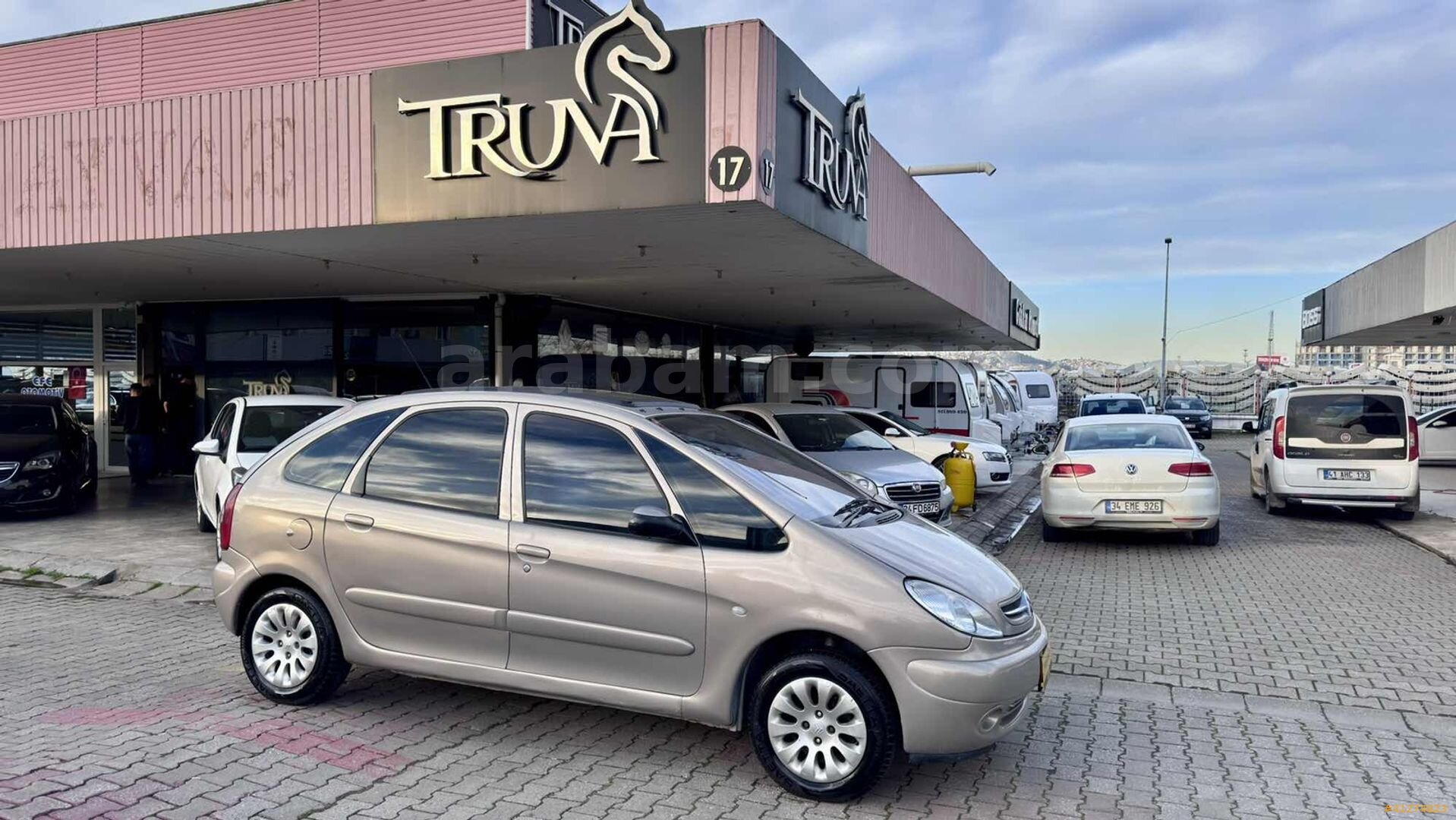 Galeriden Citroen Xsara Picasso 2.0 HDi 2004 Model Kocaeli 325.000 km Bej 3