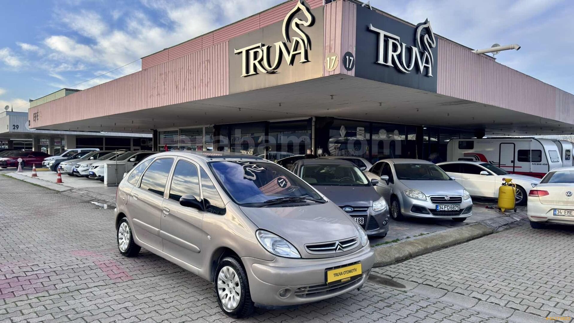 Galeriden Citroen Xsara Picasso 2.0 HDi 2004 Model Kocaeli 325.000 km Bej 1