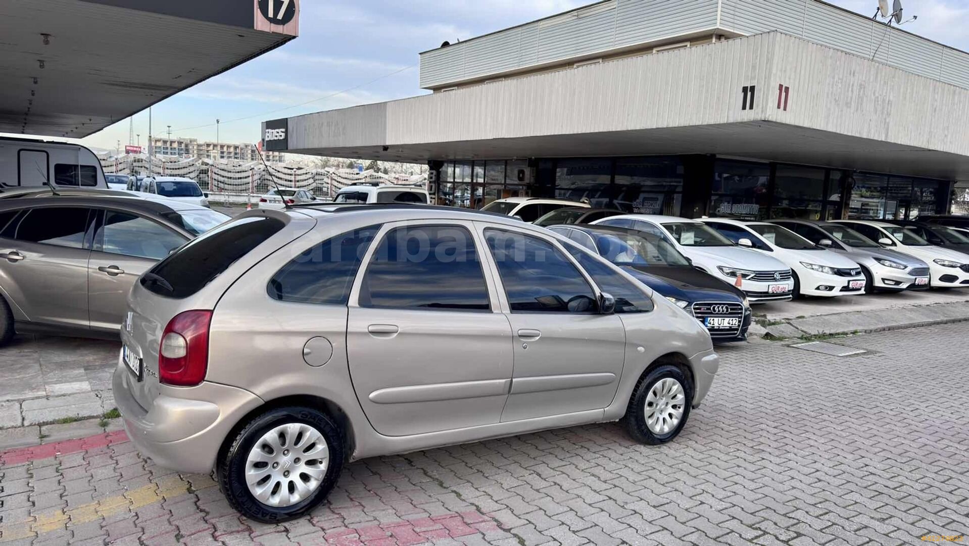 Galeriden Citroen Xsara Picasso 2.0 HDi 2004 Model Kocaeli 325.000 km Bej 5