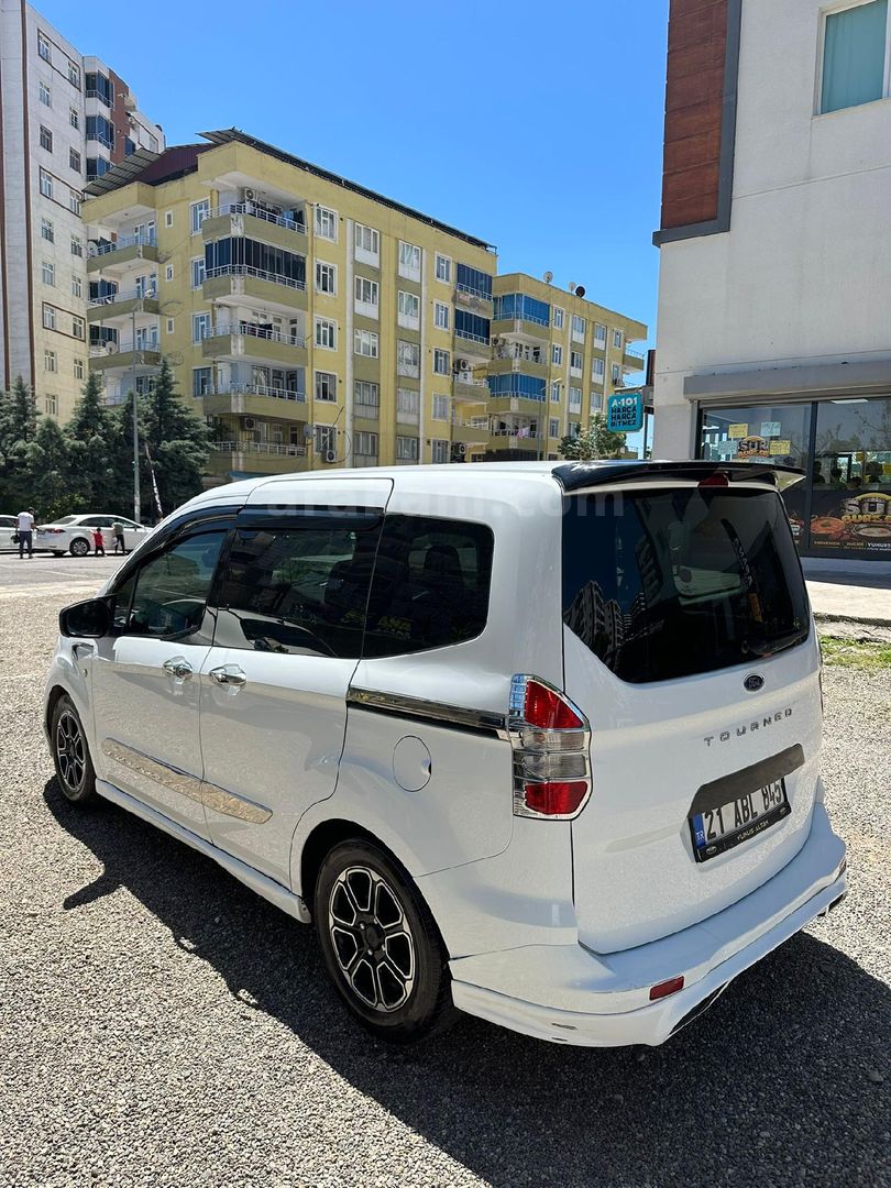 Sahibinden Ford Tourneo Courier 1.5 TDCi Delux 2020 Model