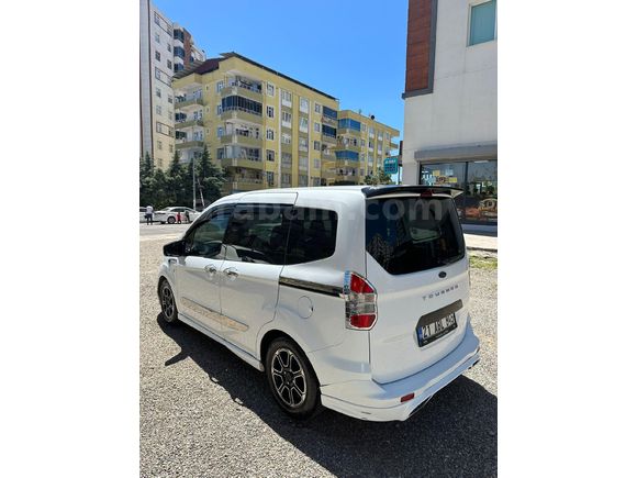 Sahibinden Ford Tourneo Courier 1.5 TDCi Delux 2020 Model Diyarbakır 131.000 km Beyaz
