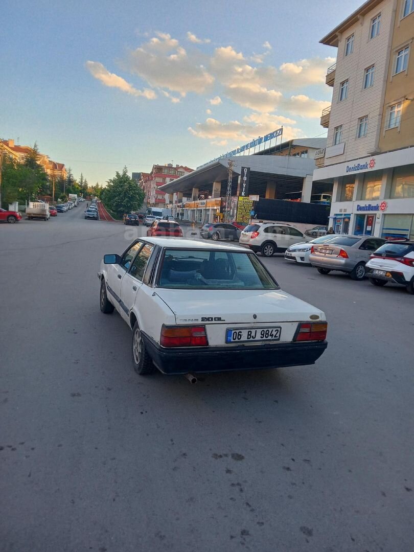 Sahibinden Ford Taunus 2.0 GTS 1988 Model Ankara 67.550 km Beyaz 4