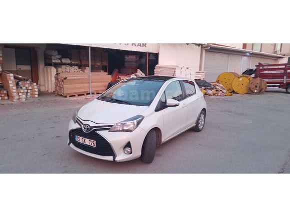 Sahibinden Toyota Yaris 1.33 Fun Special 2015 Model  135.000 km Beyaz
