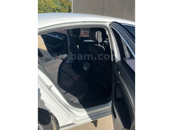 HATASIZ-SERVİS BAKIMLI DSG PASSAT B8