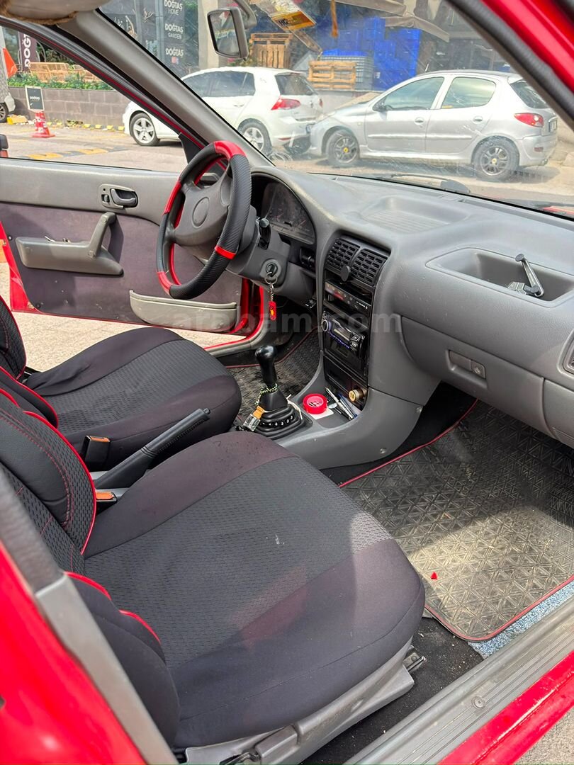 Sahibinden Suzuki Swift 1.3 GLX 2001 Model İstanbul 150.000 km Kırmızı 5