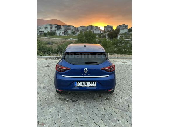Sahibinden Renault Clio 1.0 SCe Joy 2023 Model 