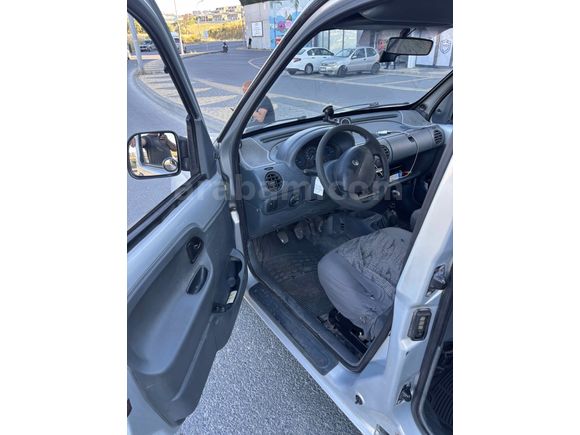 Sahibinden Renault Kangoo 1.4 RTE 2000 Model 