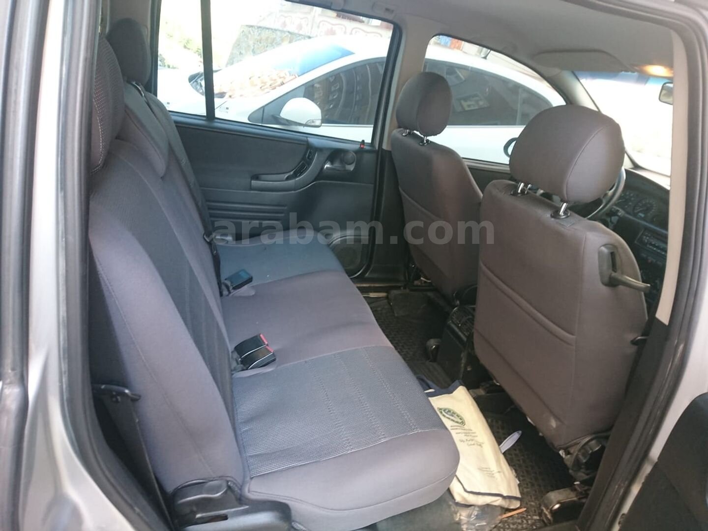 Sahibinden Opel Zafira 1.6 Elegance 2004 Model Yozgat 297.000 km Gri (Gümüş) 4