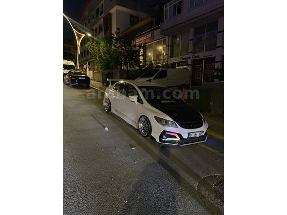 Sahibinden Honda Civic 1.6i VTEC Premium 2011 Model 