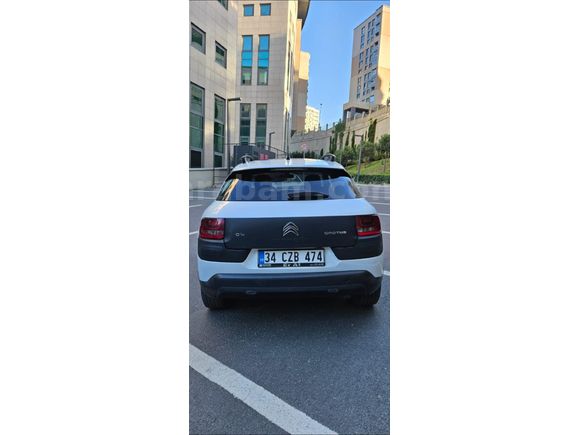 Sahibinden Citroen C4 Cactus 1.2 e-VTI Shine 2015 Model