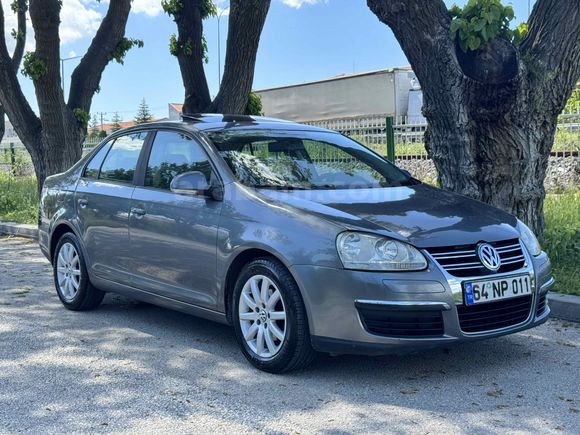 Sahibinden Volkswagen Jetta Comfortline Sunrooflu 6 İleri