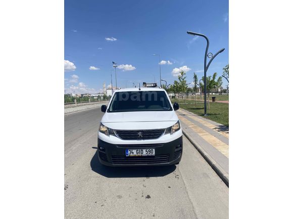 Sahibinden Peugeot Partner 1.5 BlueHDI Comfort 2023 Model 