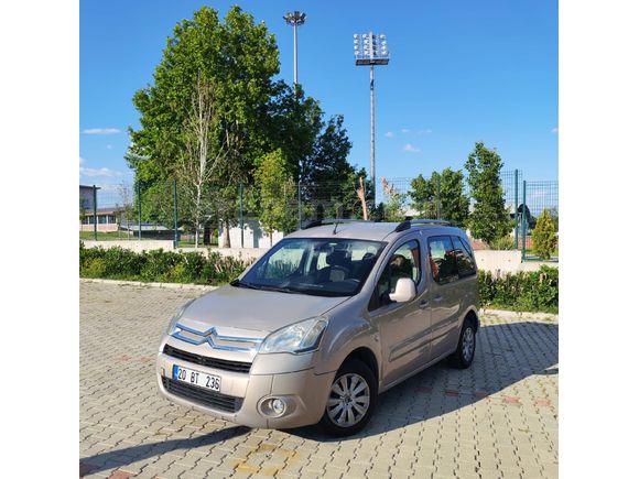 Sahibinden Citroen Berlingo 1.6 HDi Combi SX 2011 Model  247.000 km Bej