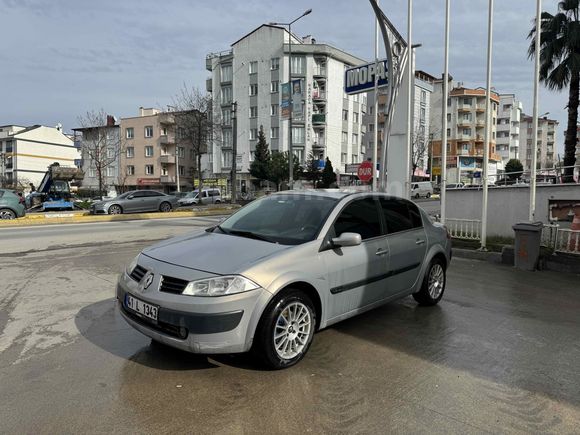 Sahibinden Renault Megane 1.6 Authentique 2006 Model 