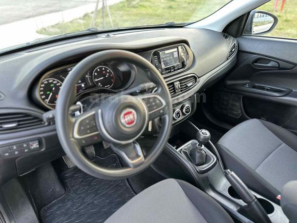 Sahibinden Fiat Egea 1.4 Fire Easy 2024 Model 