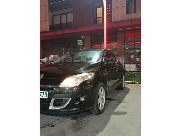 Sahibinden Renault Megane 1.6 Expression 2011 Model  126.000 km Siyah