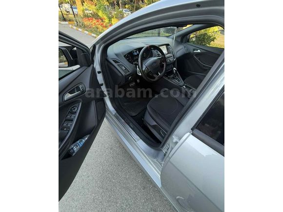 Sahibinden Ford Focus 1.5 TDCi ST Line 2017 Model 
