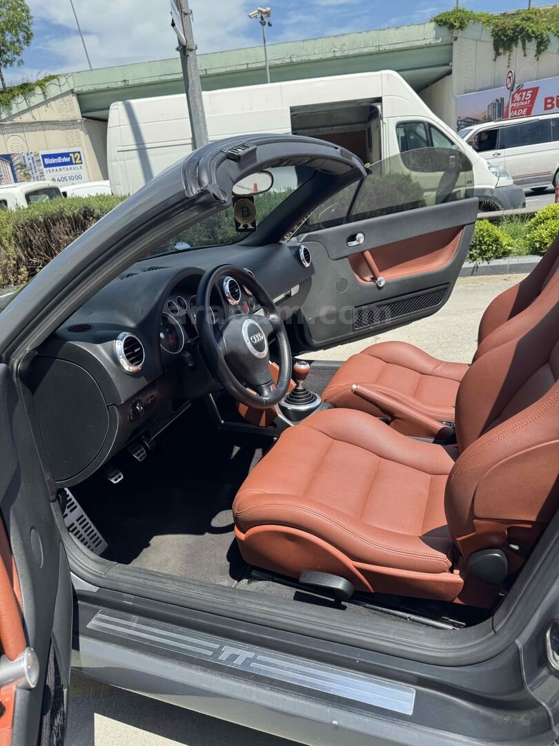Sahibinden Audi TT 1.8 T Quattro 2000 Model İstanbul 112.000 km Gri (metalik) 3