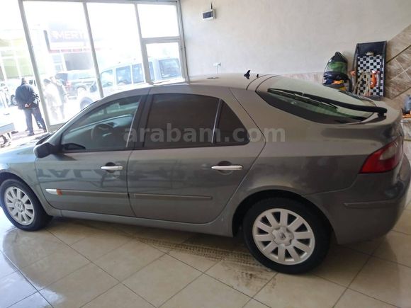 Sahibinden Renault Laguna 2.0 Privilege 2004 Model