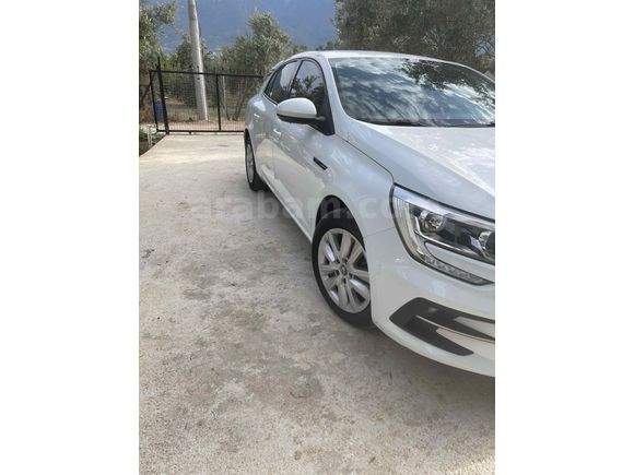 Sahibinden Renault Megane 1.3 TCe Joy 2021 Model 