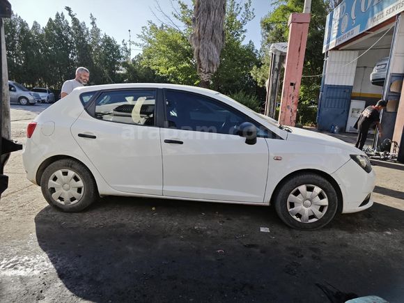 Sahibinden Seat Ibiza 1.4 Reference 2014 Model  286.500 km Beyaz