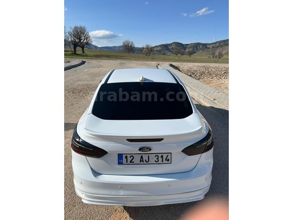 Sahibinden Ford Focus 1.6 TDCi Titanium 2014 Model
