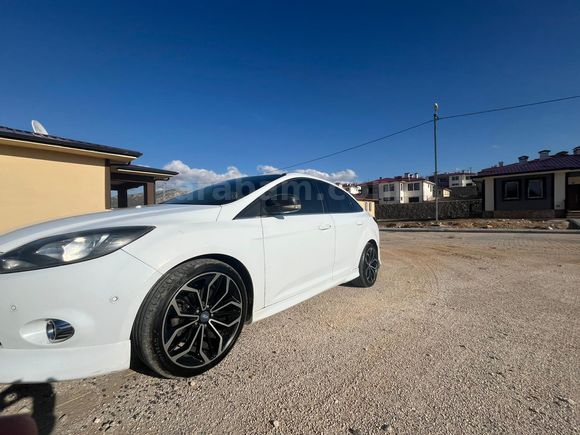 Sahibinden Ford Focus 1.6 TDCi Titanium 2014 Model