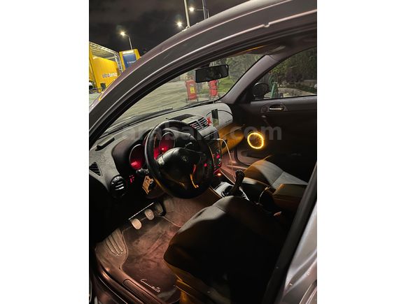 0 MOTOR Alfa Romeo 147 1.6 TS Distinctive 2004 Model